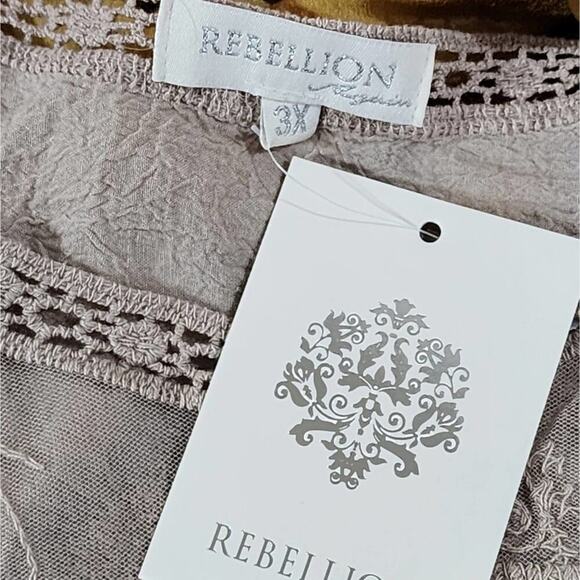 Rebellion Gorgeous crocheted beige semi Sheer lace Blouse plus size 3X new - Picture 8 of 8